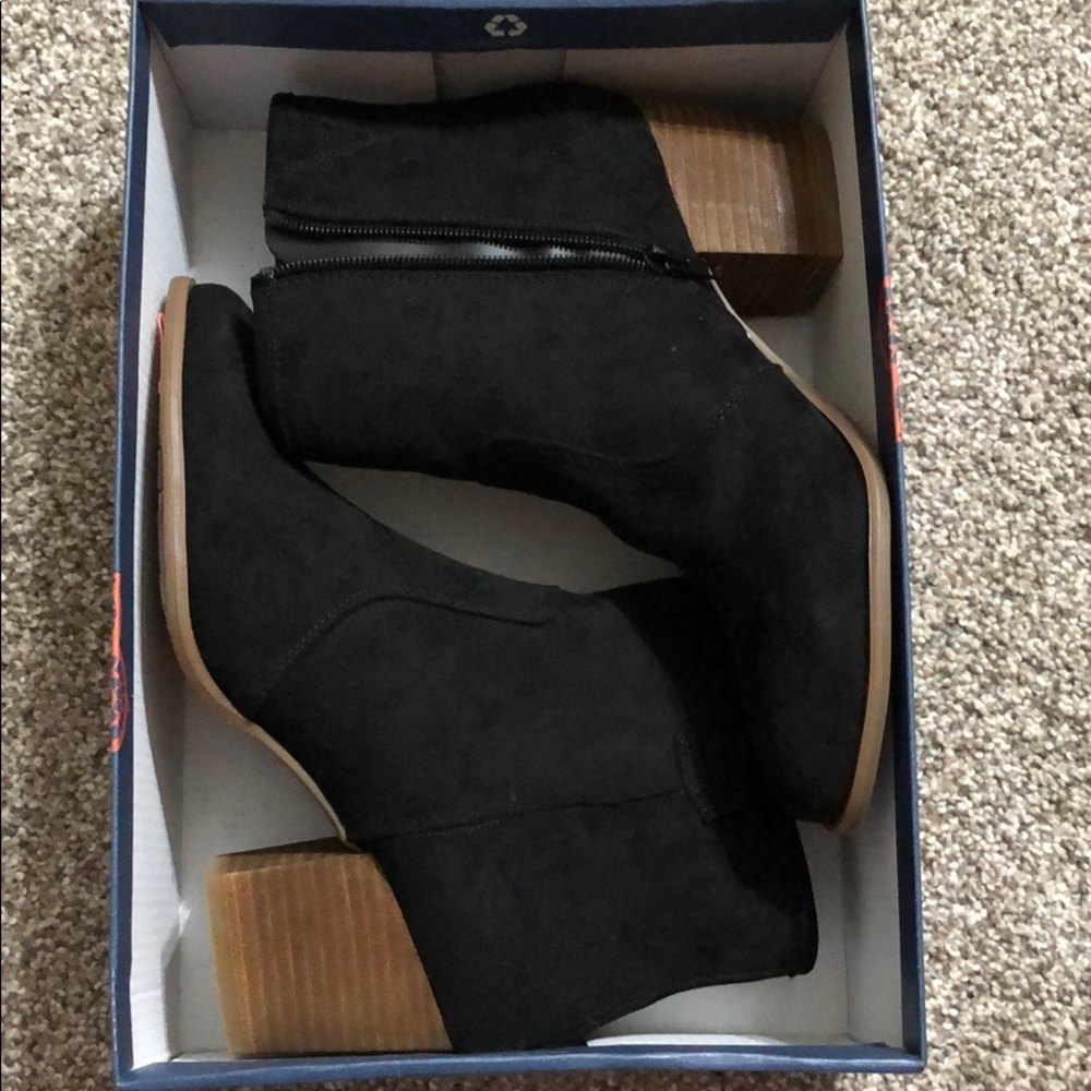 Carlos by Carlos Santana booties